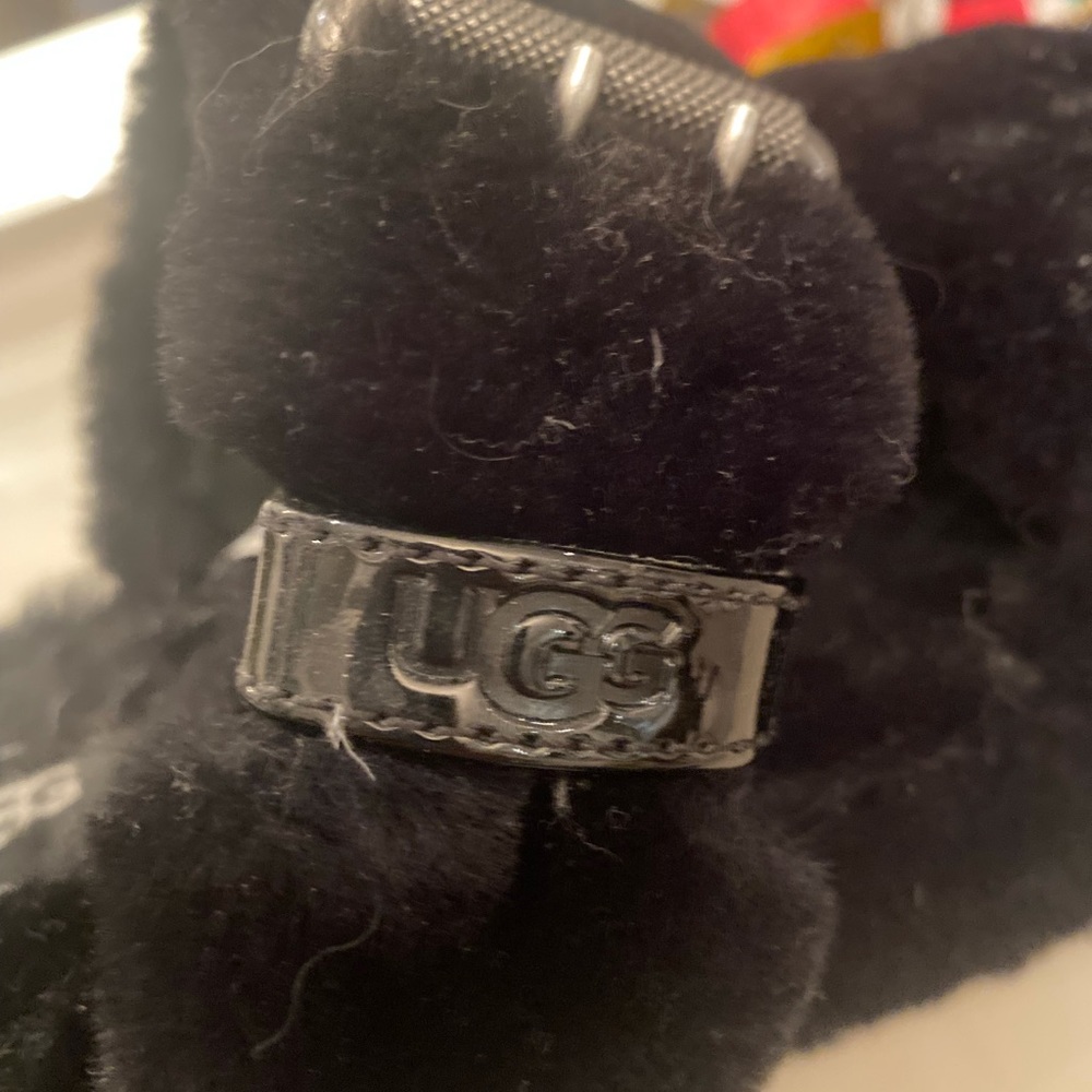UGG SLIPPERS - Picture 4 of 5